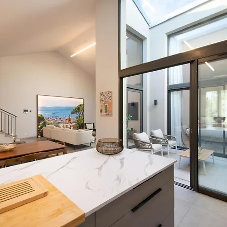 Juma - Moderne Penthouse In St Tropez *